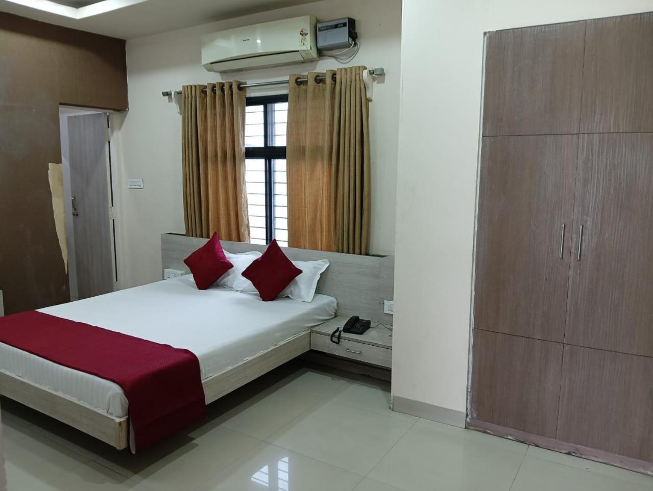 Hotel Tirupati Palace Ιντόρ Εξωτερικό φωτογραφία